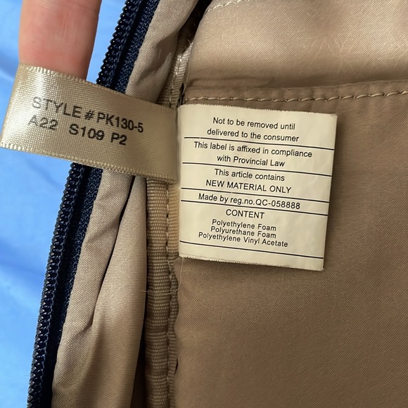 This is an Blue Briggs & Riley’s Essential Backpack - Picture 4 of 4